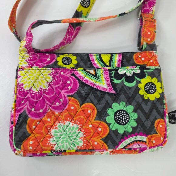 VERA BRADLEY MULTICOLOR FLORAL SMALL RECTANGLE CROSSBODY BAG LIGHTWEIGHT *EUC*.. - Picture 5 of 16